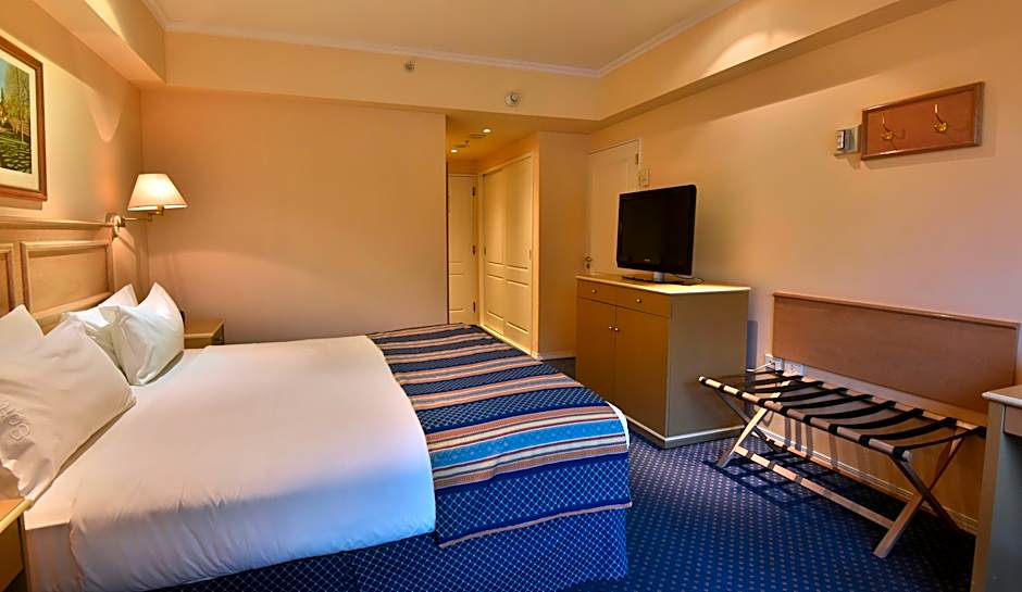 Photo 1 of 17 of Standard 1 King Bed, View
