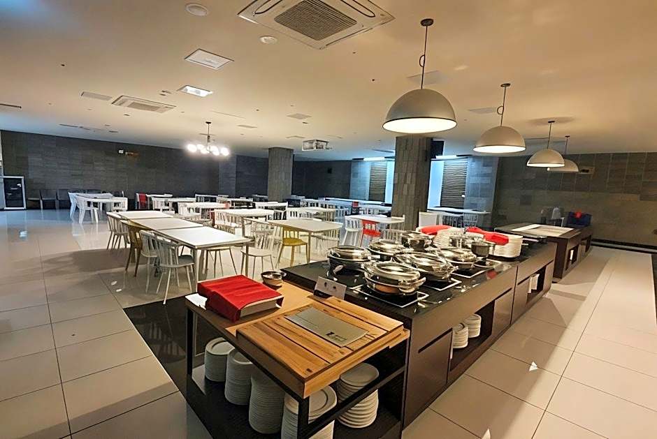 Grand Millions Hotel