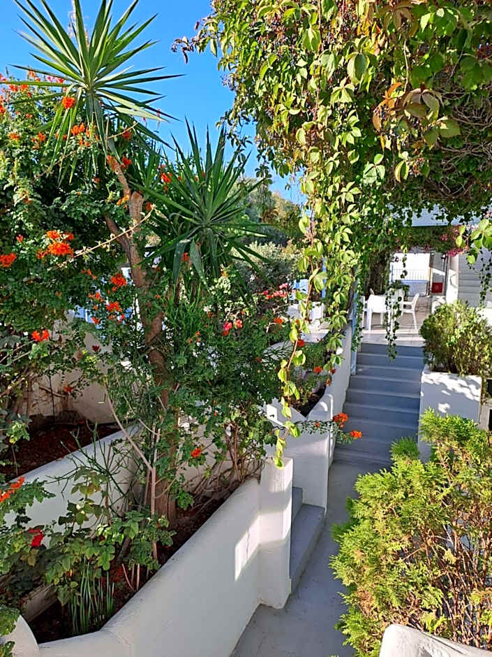 Stratos Apartments & Studios