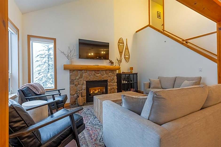 Stone Creek Chalets with Hot Tubs by Fernie Central Reservations