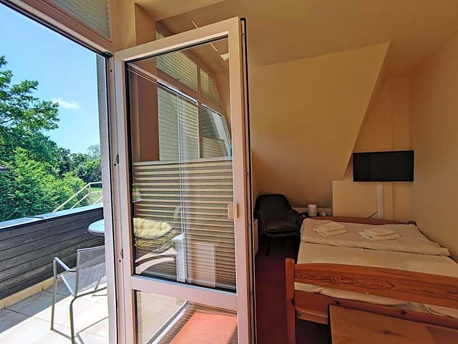 Hotelik Dworek Legnickie Pole 4km od Legnicy