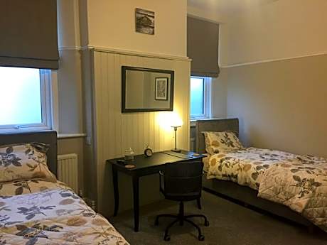 Twin Room with Shared Bathroom