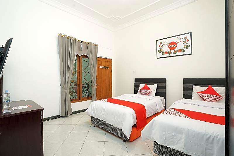 Tjahaja Baroe Syariah Mitra RedDoorz @ Dukuh Kupang