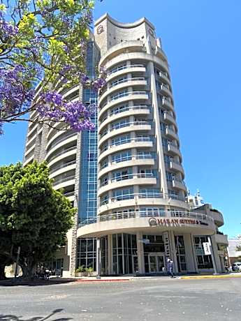 Maran Suites & Towers