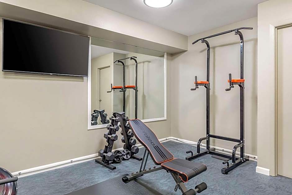 Comfort Inn & Suites Pacific - Auburn