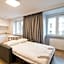 Q17 Apartments Rynek