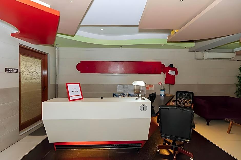 RedDoorz Plus @ Timog Avenue Quezon City