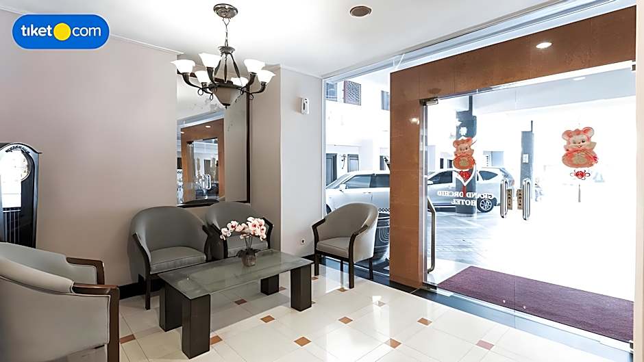Grand Orchid Hotel