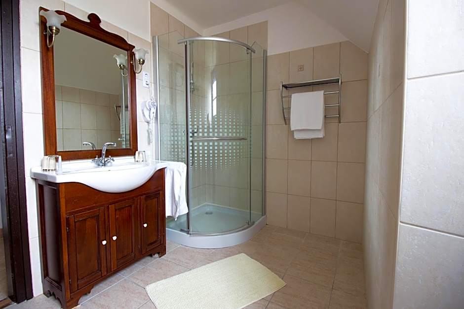 István Király Szálló