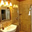 Hamilton House Inn
