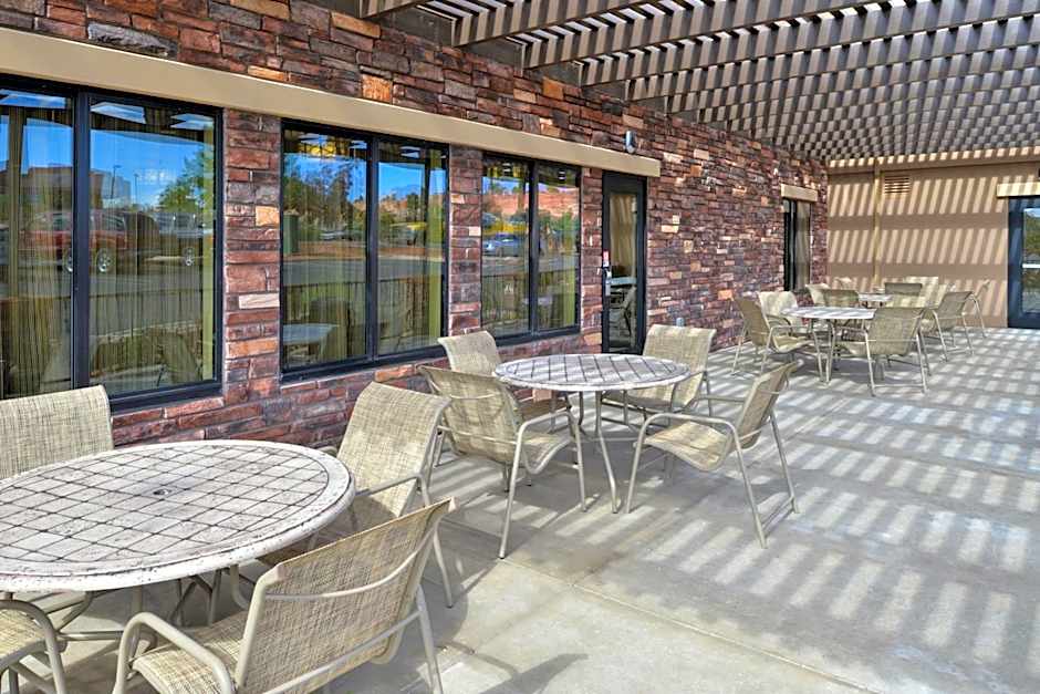 Holiday Inn Express & Suites Page Lake Powell Area By IHG