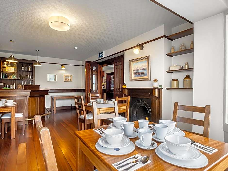 Eldon's Bed & Breakfast