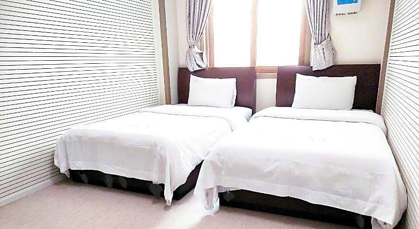 Golden Park Hotel