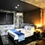 Hotel 99