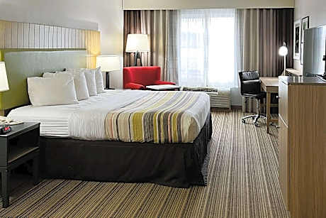 King Suite with Living Room - Non Smoking