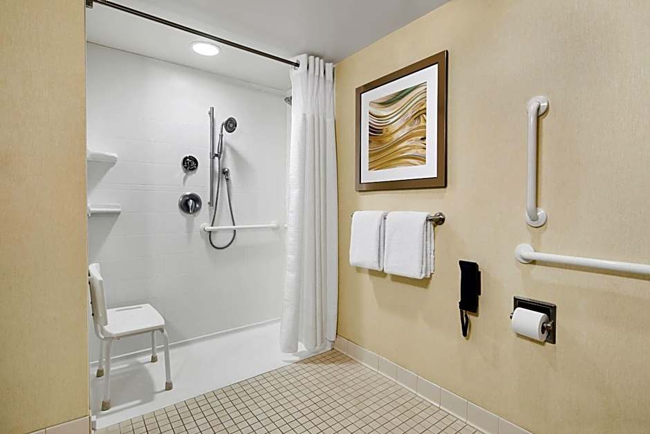 Courtyard by Marriott Newark Downtown