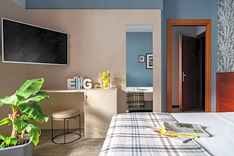 Double or Twin Room with Mountain View