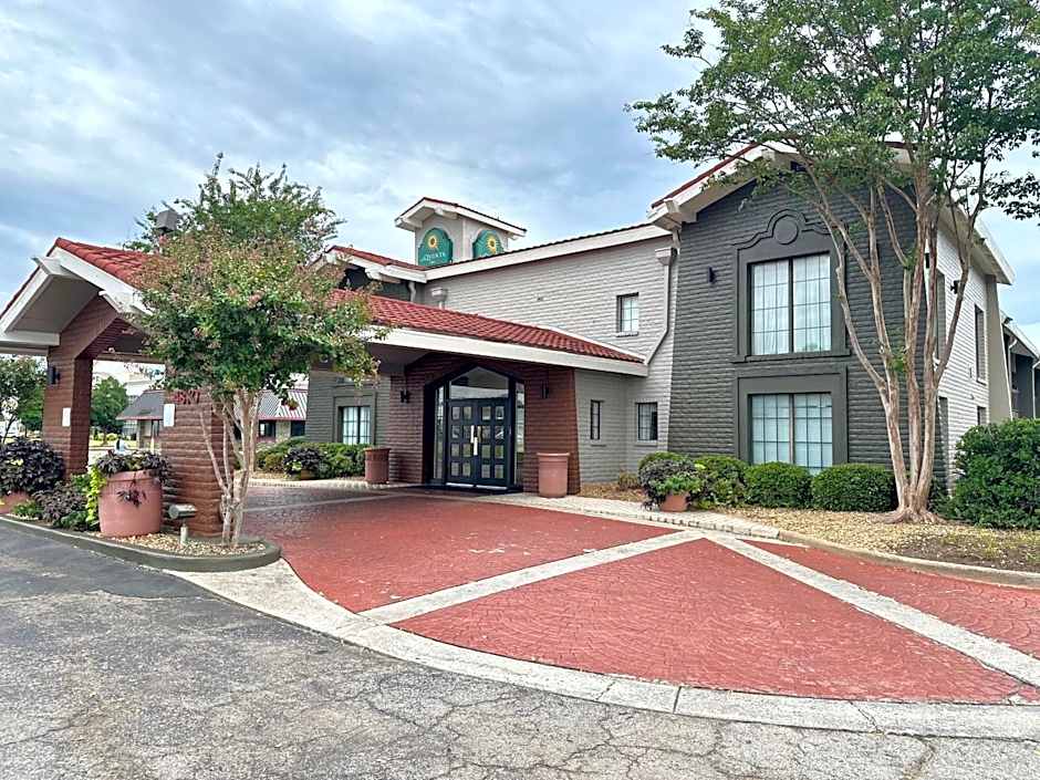 La Quinta Inn & Suites by Wyndham Huntsville Research Park