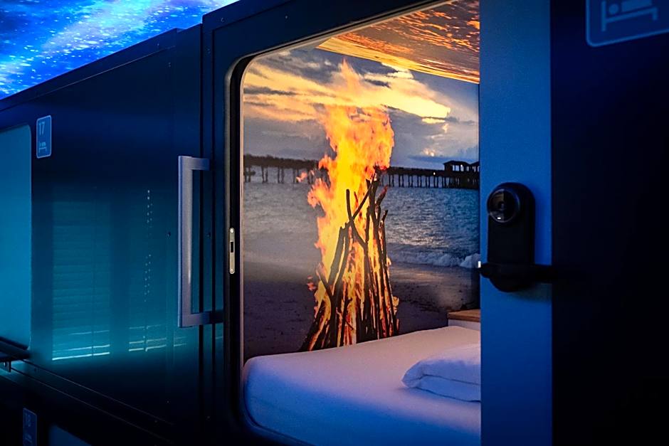 Capsule Hotel - Lucerne TheLAB