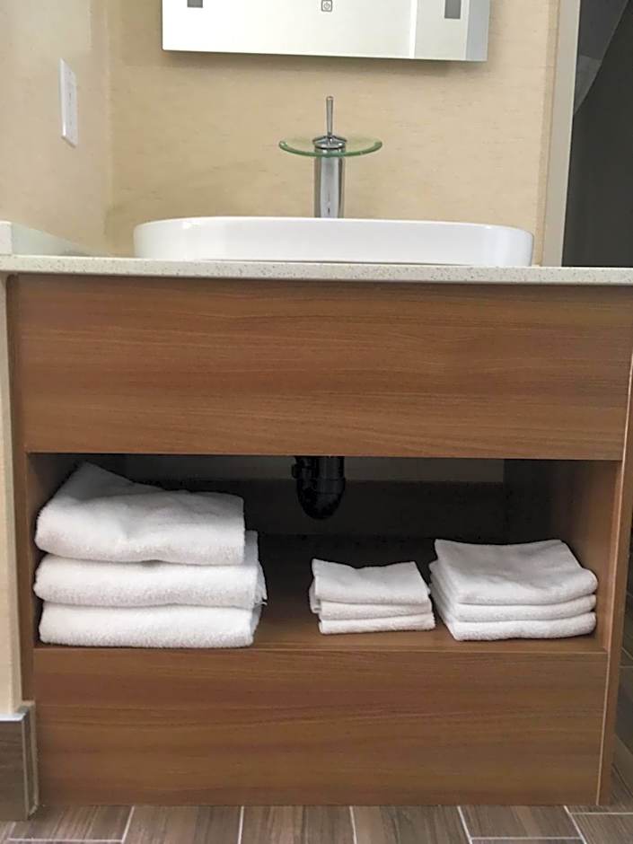 Baymont by Wyndham Medicine Hat