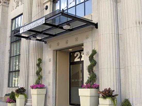 Holiday Inn Express Baltimore Downtown