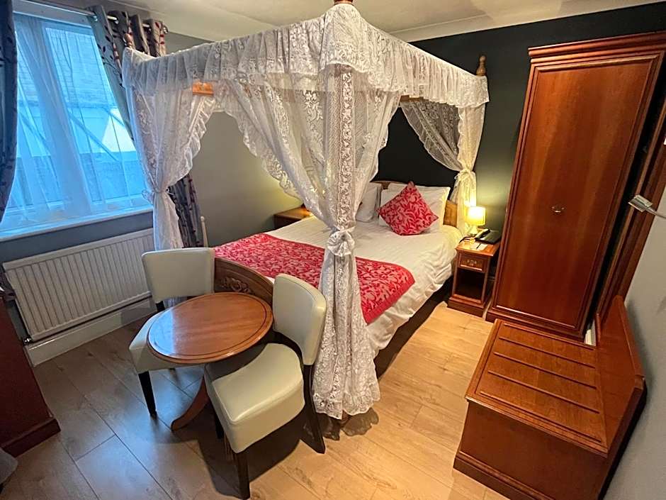 Sorrento Hotel & Restaurant