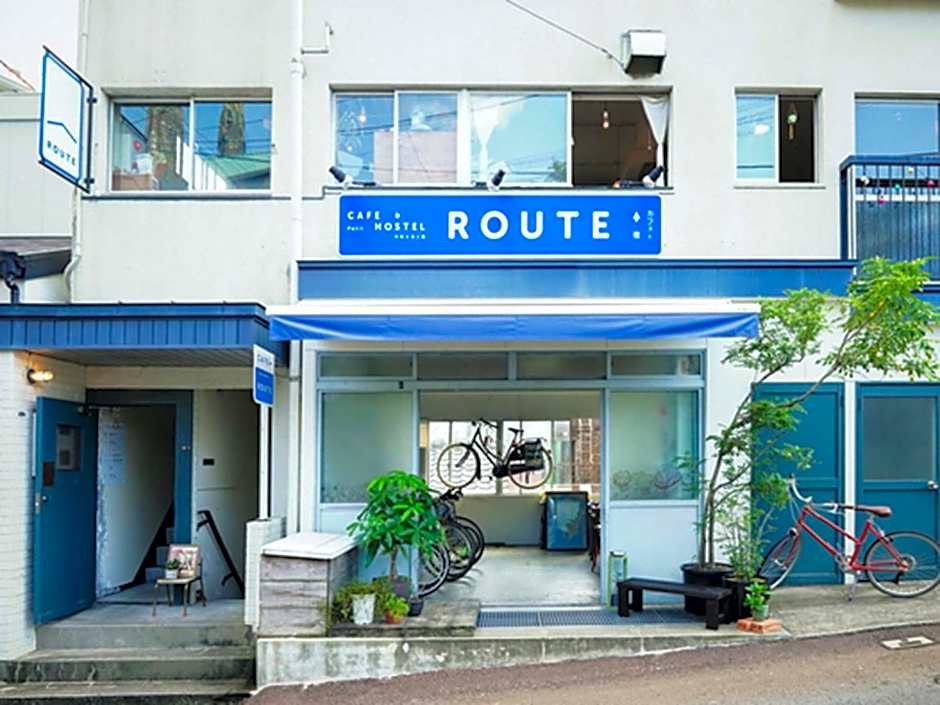 ROUTE - Cafe and Petit Hostel