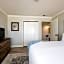456 Embarcadero Inn & Suites