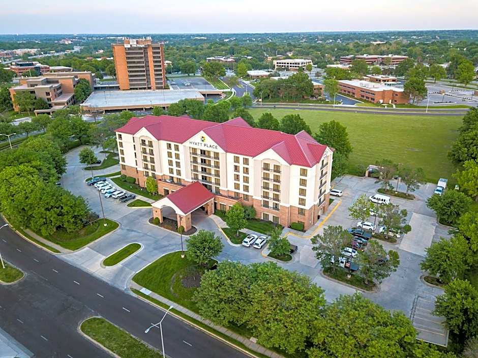 Hyatt Place Overland Park Convention Center