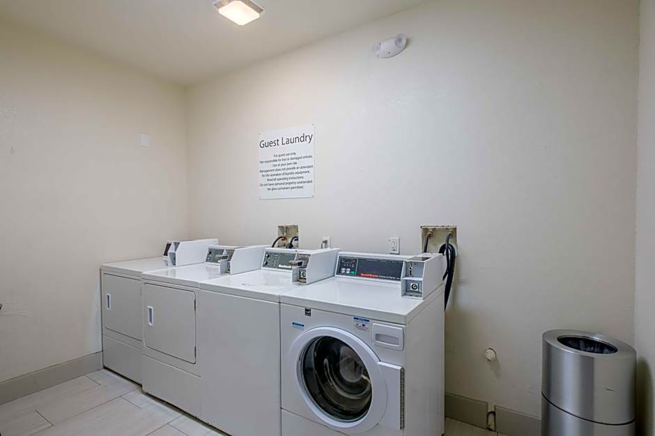 Holiday Inn Express Hotel & Suites Carlsbad By IHG