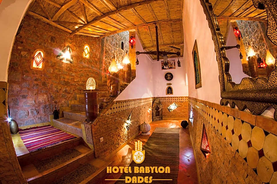 Hotel Babylon Dades
