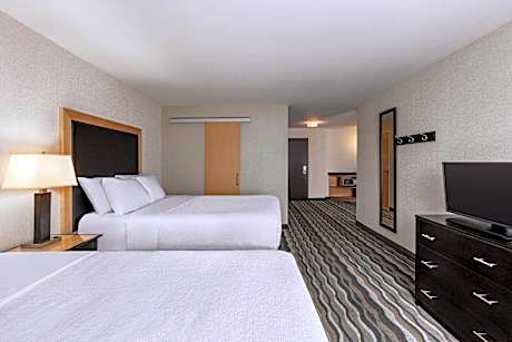 2 King Beds, Two-Bedroom, Suite, Non-Smoking