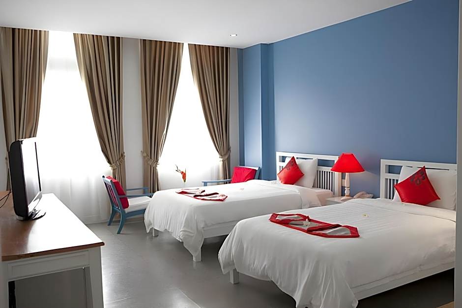 The Frangipani Royal Palace Hotel