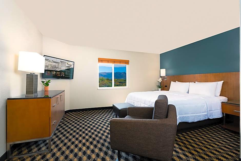 Photo 1 of 13 of 1 King Bed, Mountain View