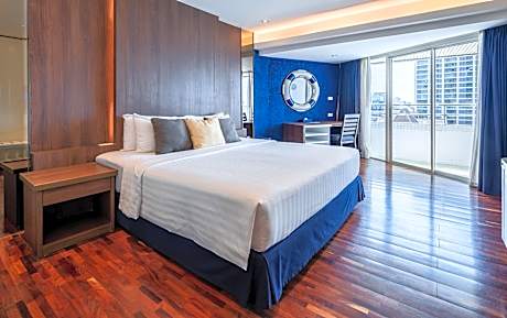 Deluxe Double Partial Sea View