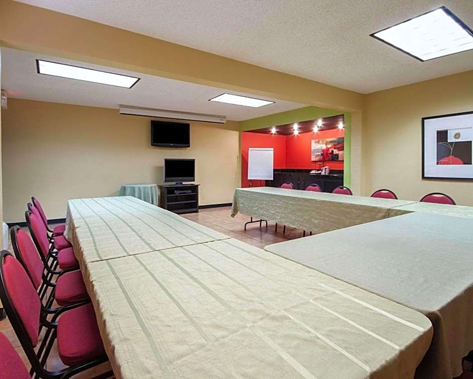 Quality Inn Airport East