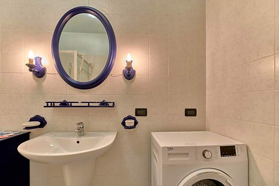 Sidonia apartment for three people in a residence with swimming pool.