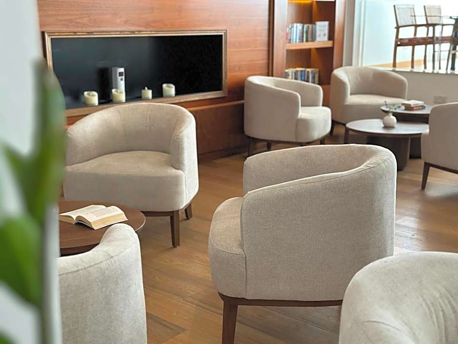 The King Jason Paphos - Designed for Adults
