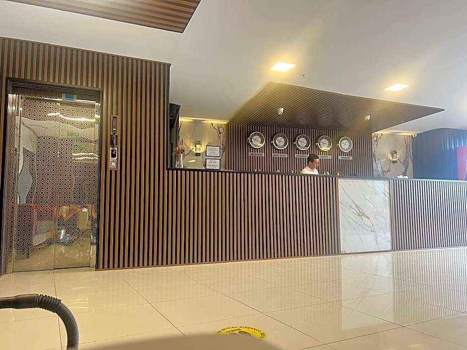 E5 PARK OTEL