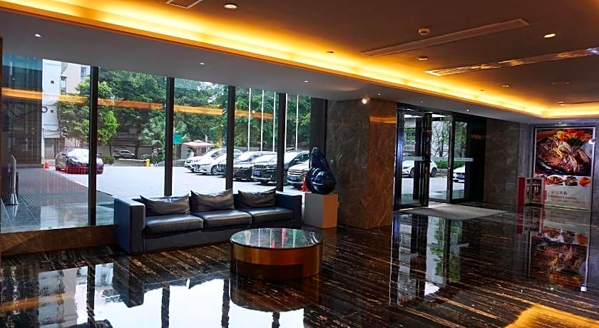La Perle International Hotel