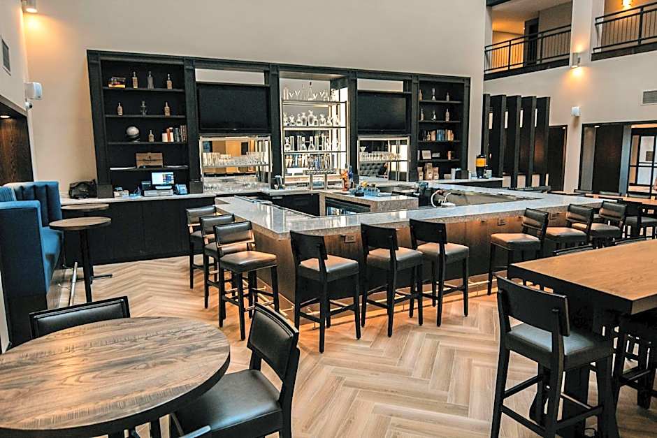 DoubleTree by Hilton Lubbock - University Area