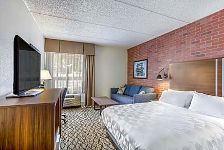 King Room with Sofa Bed - Non-Smoking
