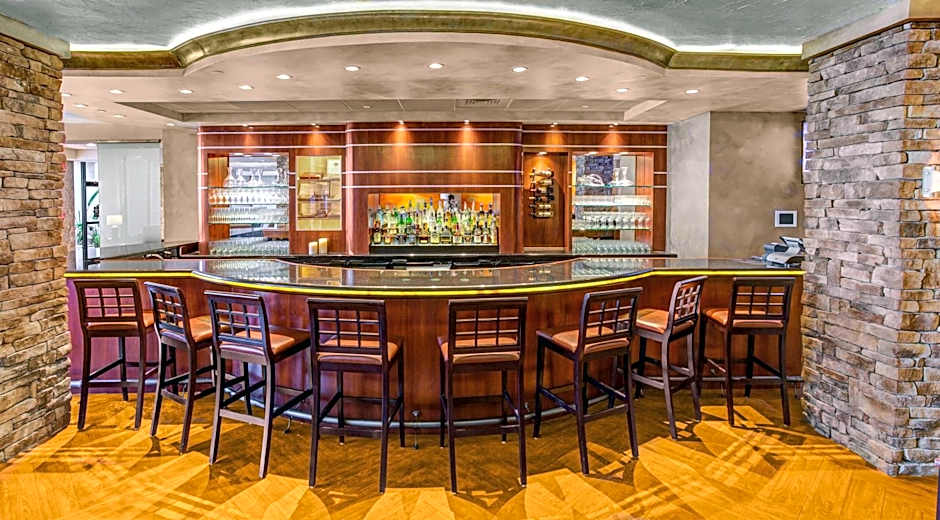 Crowne Plaza Executive Center Baton Rouge By IHG