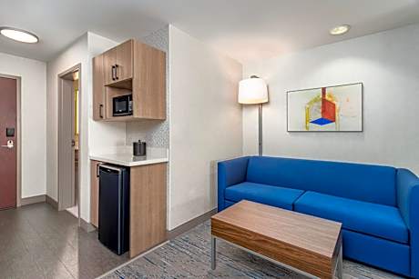 King Suite with Sofa Bed