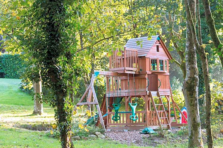 Logis Latitude Ouest Hôtel Restaurant & Spa