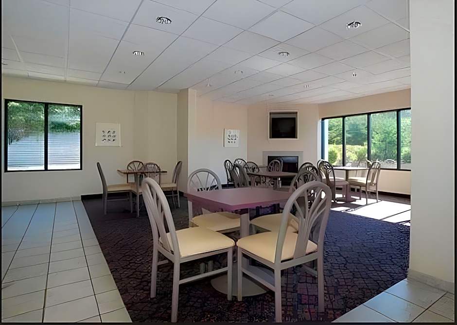 Baymont by Wyndham Mooresville