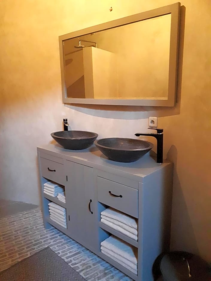 B&B De Meidoornhof – Ruinen, TX