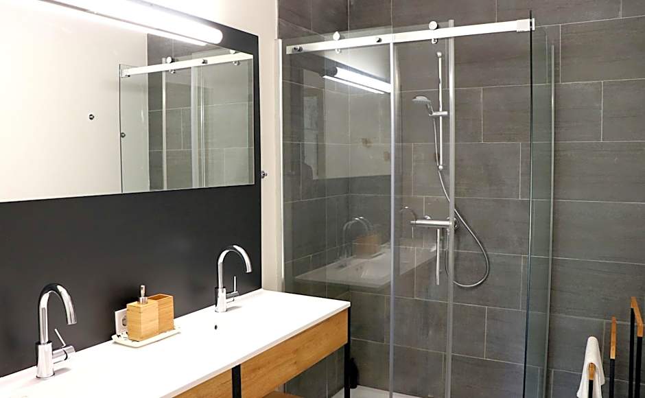 Chalets Franciska Major, Pro Village