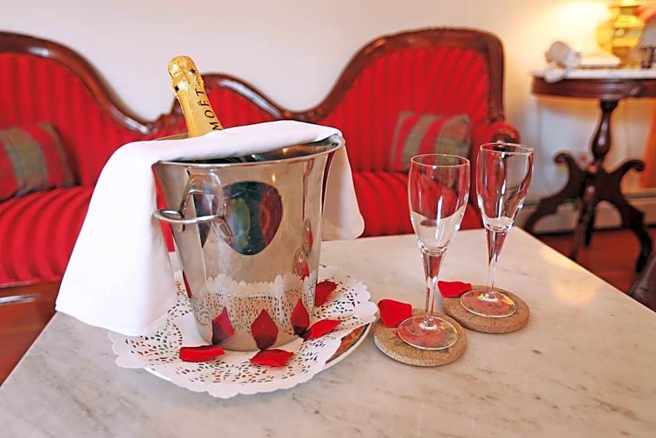 Beaujolais Boutique B&B at Thea's House- Adults Only