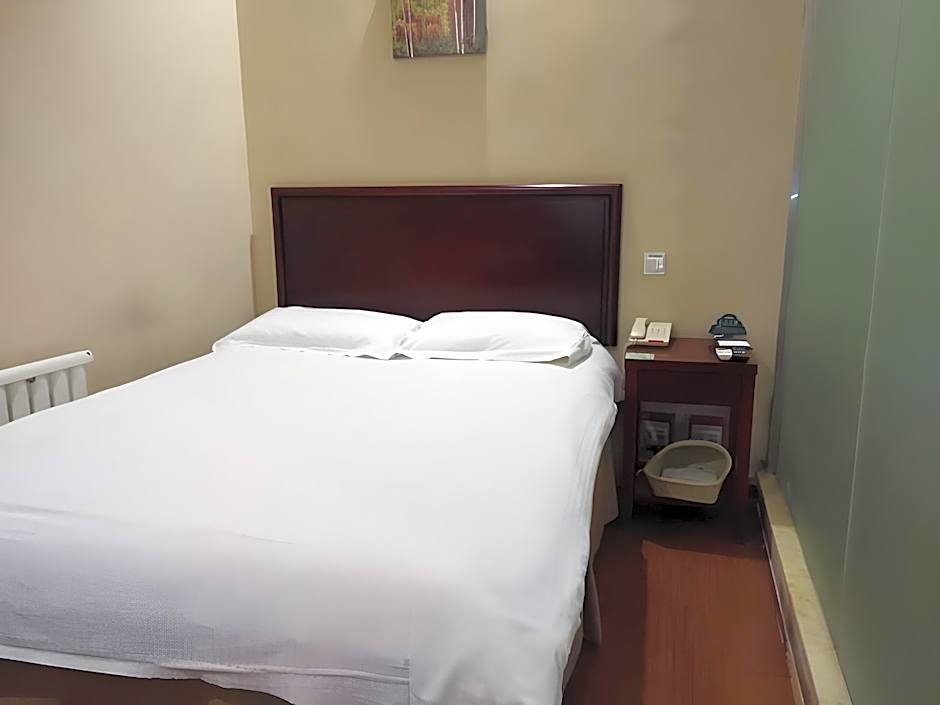 GreenTree Inn Shandong Qingdao Jiaozhou Sanlihe Park Express Hotel